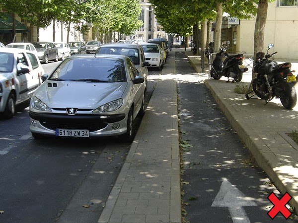 Piste cyclable ancienne sur le trajet de l'Anneau vélo